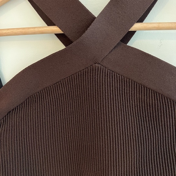 NWT ARITZIA Babaton KNIT CROSS CROP RICH MOCHA BROWN SIZE MEDIUM BRAND NEW - Picture 6 of 9